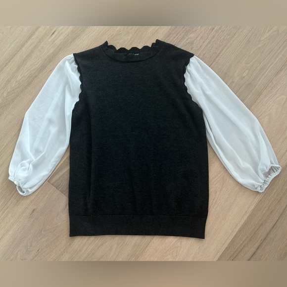 CABLE AND GAUGE sheer sleeve, GORGEOUS grey and white sweater top, L, like new - Picture 1 of 4